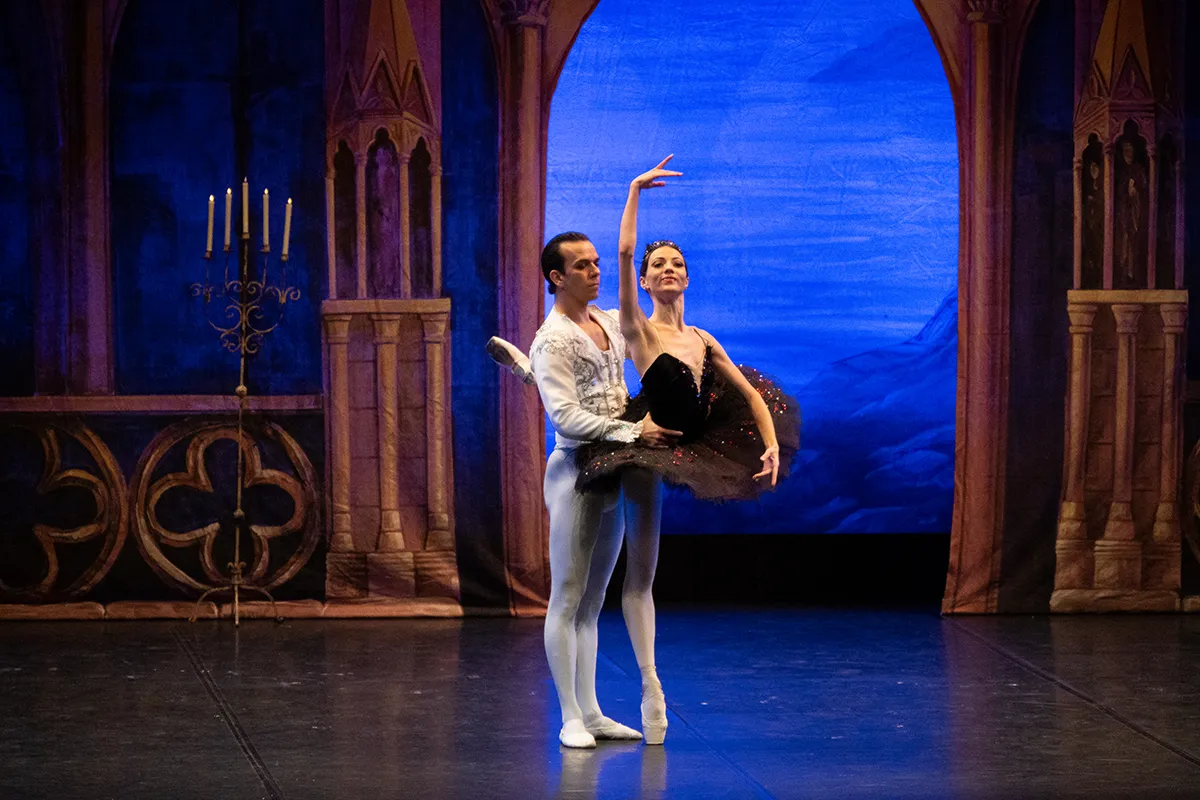 Escena de "El lago de los cisnes"